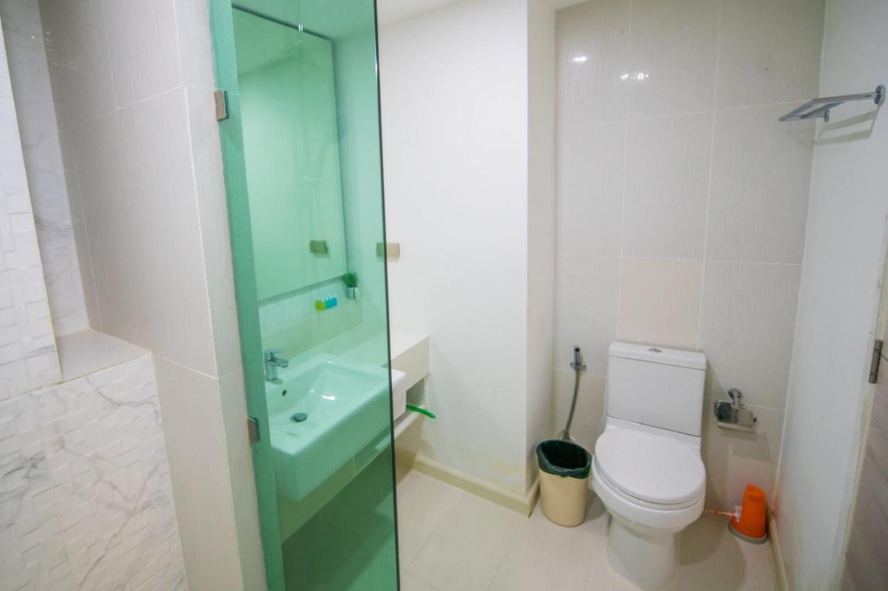 Seven Seas Pattaya Poolside Room ห้องติดสระ Jomtien Beach Esterno foto