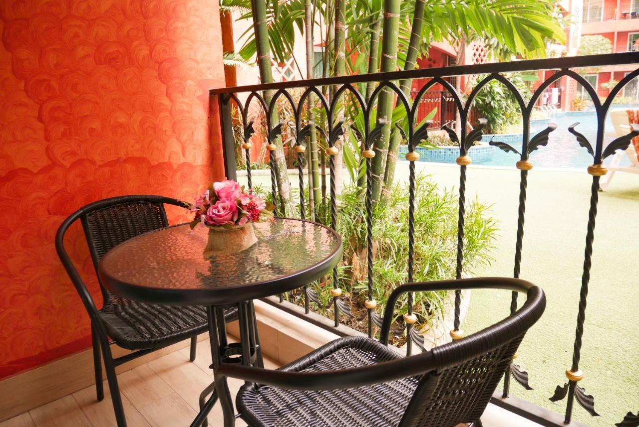 Seven Seas Pattaya Poolside Room ห้องติดสระ Jomtien Beach Esterno foto