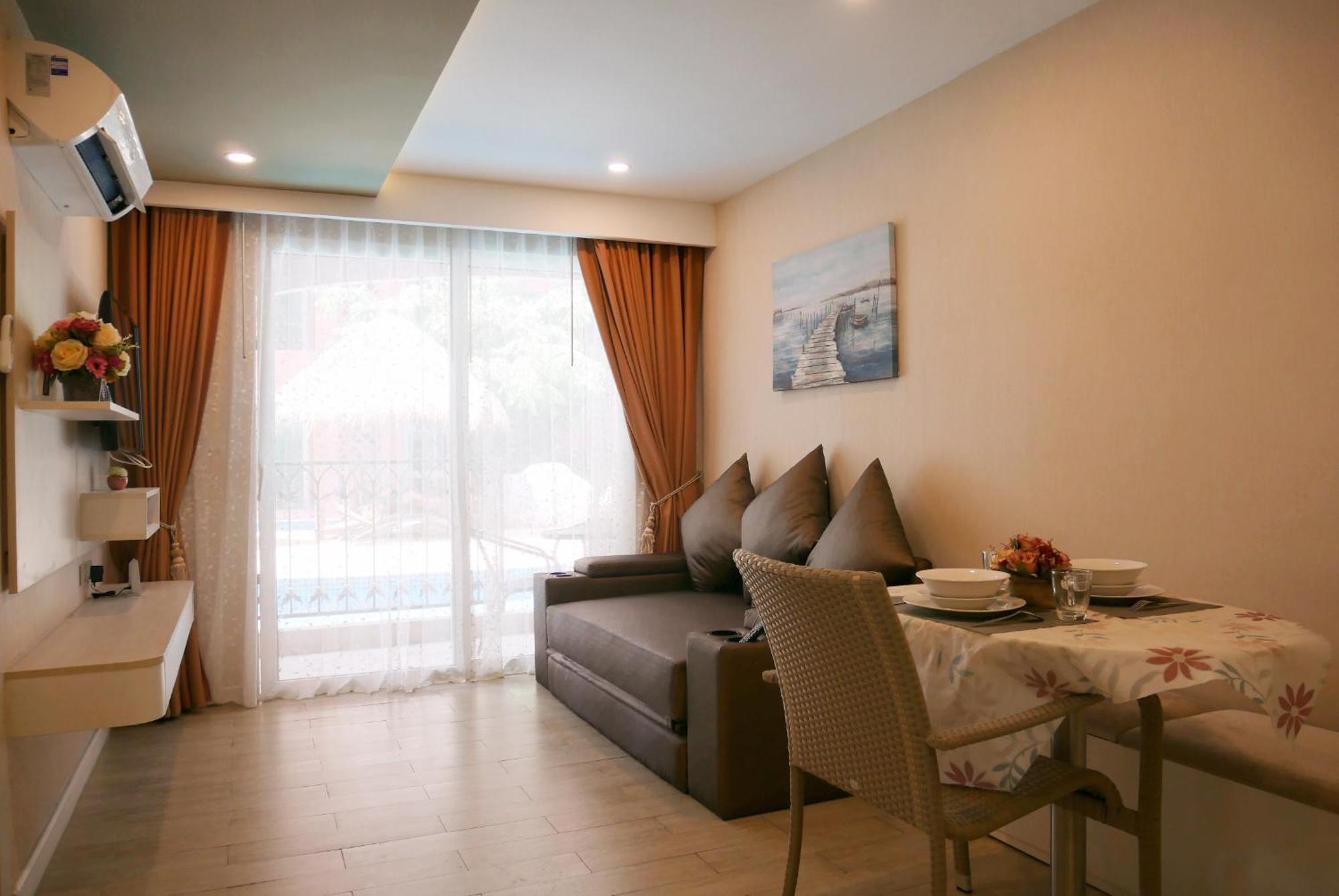 Seven Seas Pattaya Poolside Room ห้องติดสระ Jomtien Beach Esterno foto